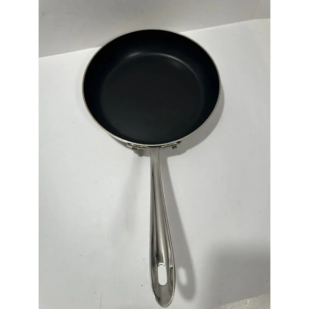 All-Clad Nonstick‎ Frying Pan 9.5” Wide Fry Pan Long Handle Used. See Pictures